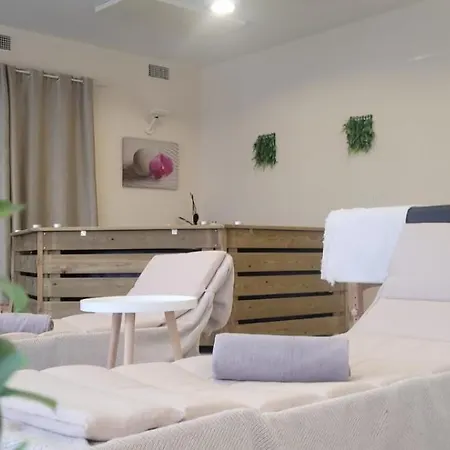 Hotel Chateau D'arance Restaurant Espace Bien-etre 3*