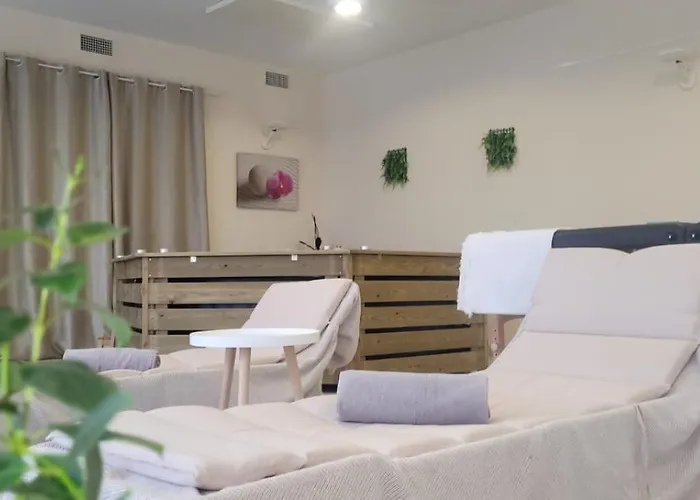 Hotell Chateau D'arance Restaurant Espace Bien-etre 3*